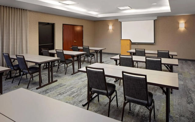 Courtyard by Marriott Houston Rice University