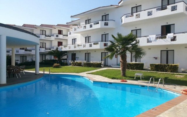 Xenios Dolphin Beach Hotel