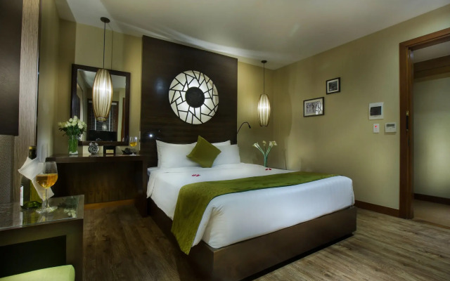Oriental Suites Hotel & Spa