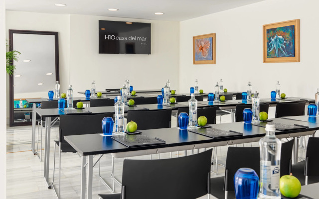Отель H10 Casa del Mar
