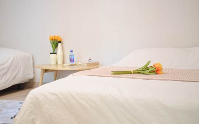 Season Helloworld House - Hostel