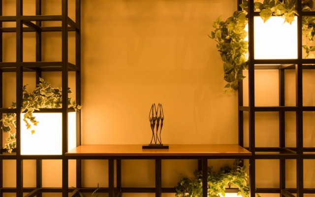 Parasol Luxury Hotel & Suites