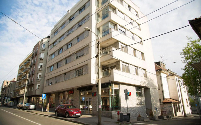 Ahoy Luxury Apartment