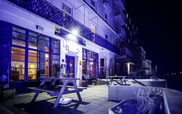 OYO The Southcliff Hotel