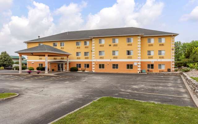 Comfort Inn Muscatine near Hwy 61