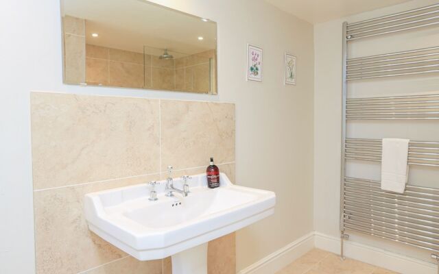 1 Holmleigh