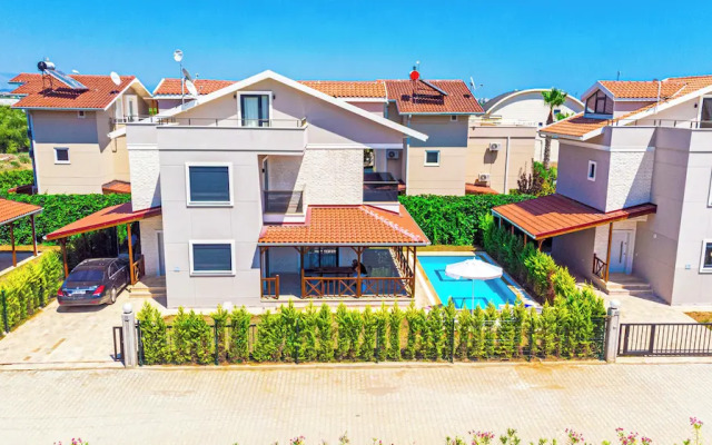 Paradise Town - Villa Colm