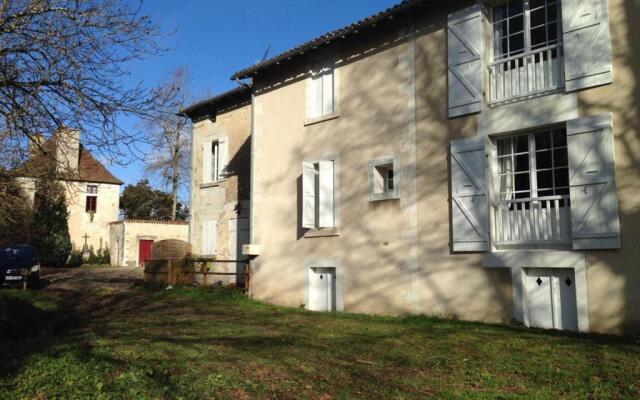 Gîte Annesse-et-Beaulieu, 5 pièces, 8 personnes - FR-1-616-199