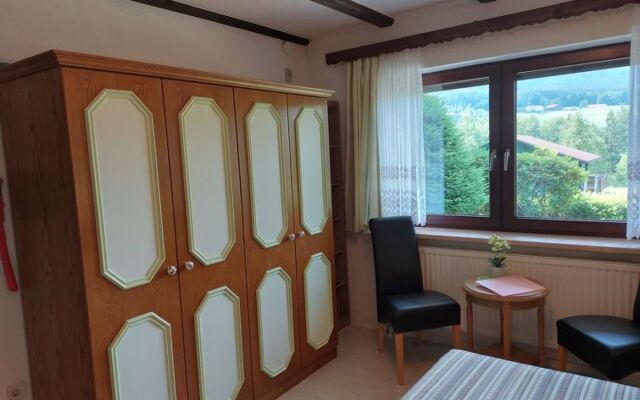 Am Hohen Bogen 19015