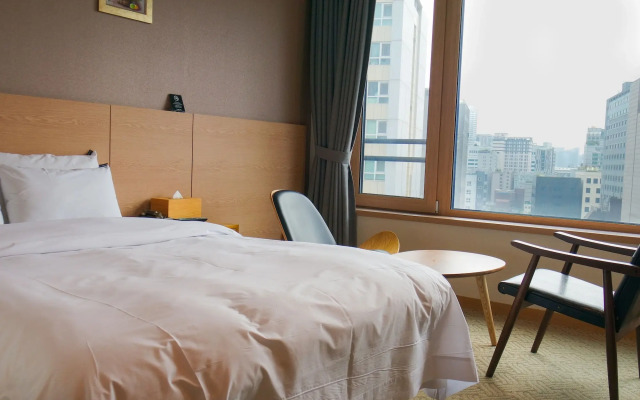 Jongno Lumia Tourist Hotel