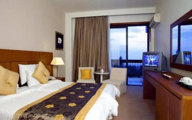 Nepheli Hotel