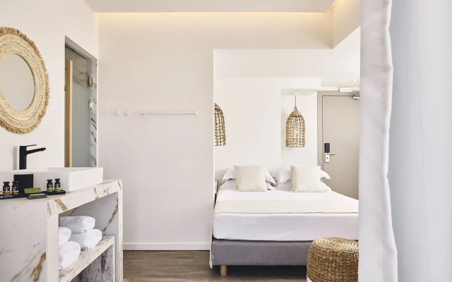 Kythnos Bay Hotel