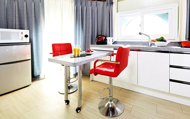 Chuncheon(Namiseom) Remember Pension (Spa, BBQ, Pick up)