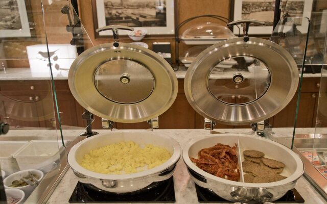 Staybridge Suites Baltimore - Inner Harbor by IHG