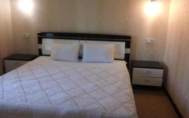 Noy Hotel