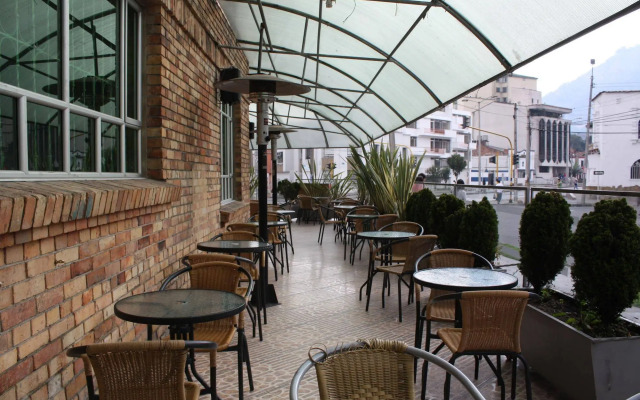Hotel Dalons Colonial