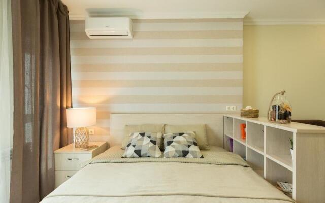 Азбука на улице Октябрьской Революции 23A