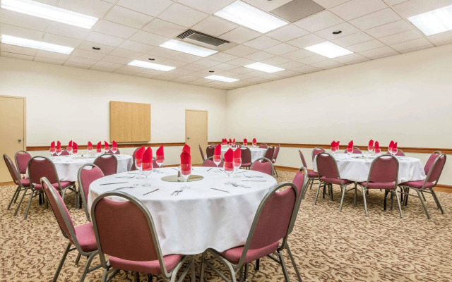 Ramada by Wyndham Xenia