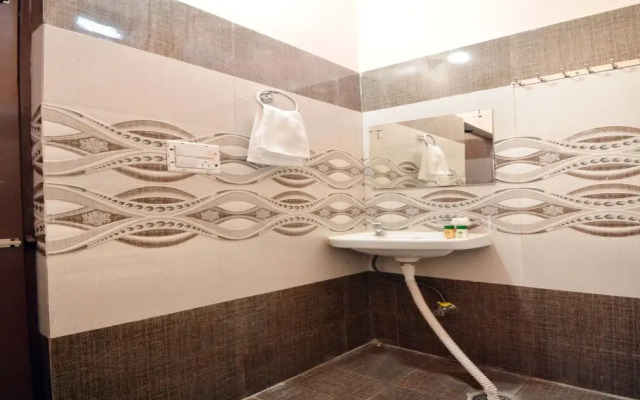 Hotel New Arya 2 by OYO Rooms