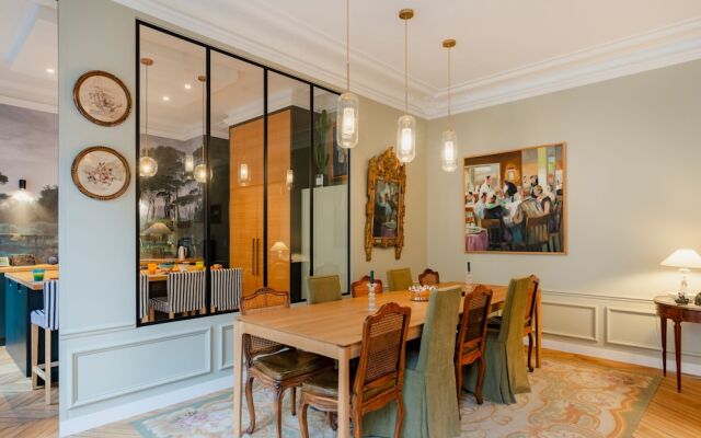Paris Wagram Design Residence