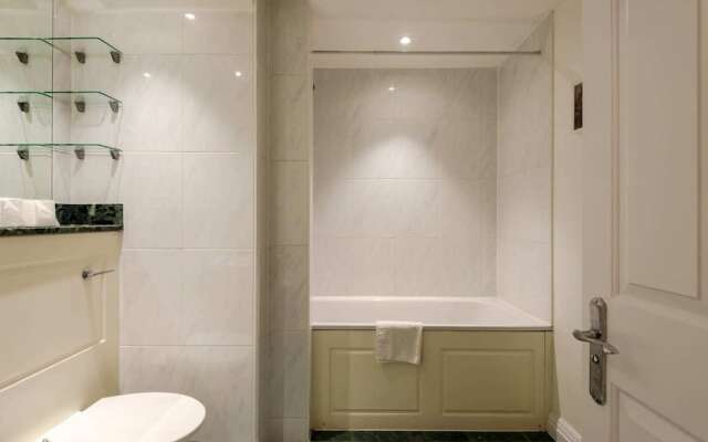 Central 2BR Home in Heart of Kensington, 4 Guests