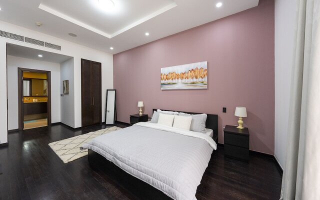 Modern beachfront 1BR apartment