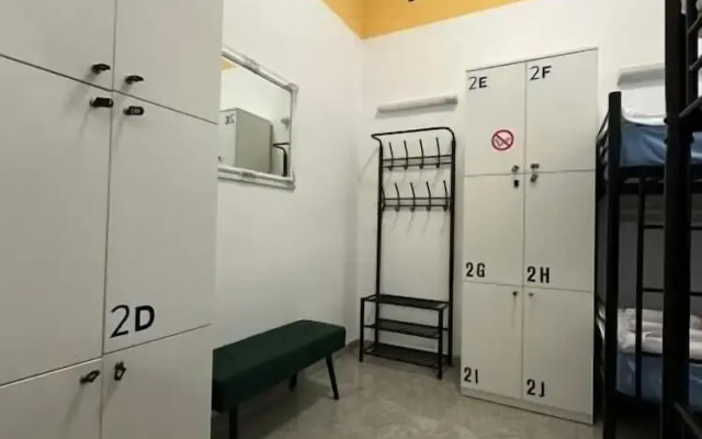 Hostel Opera