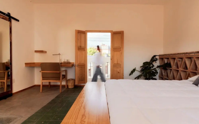 Rubina Jewel in Downtown Design Location Comfort