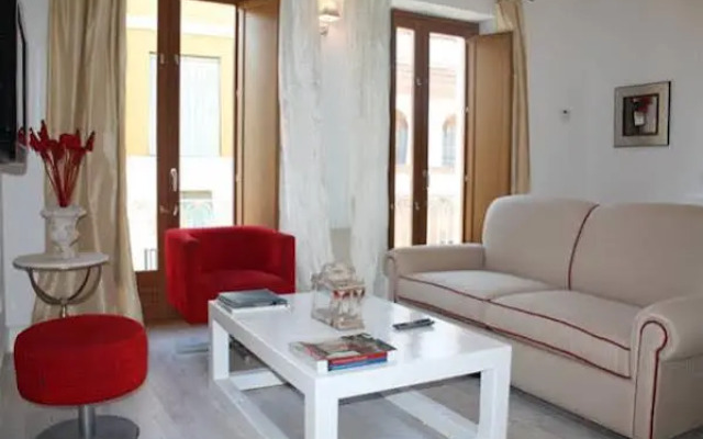 Relator Singular Apartments