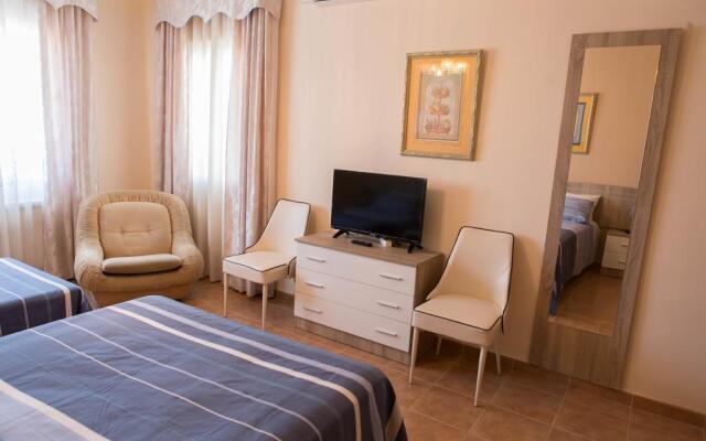 La Rosaleda De Orgaz