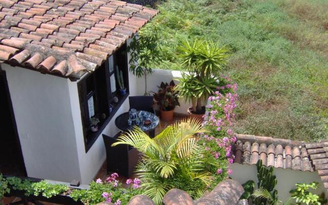 Rustic Holiday Home With Balcony and sea View