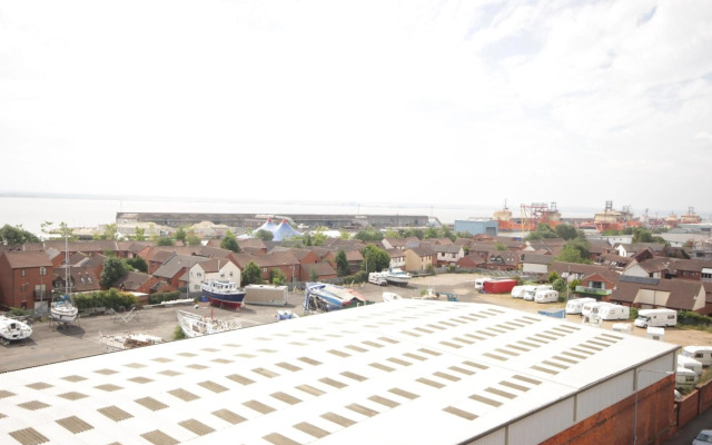 Marina Humber View Apartment