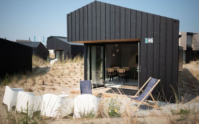 Trendy Lodge With Dishwasher Near the Sea
