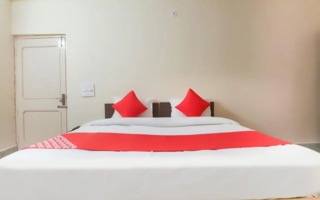 OYO 62711 Krishna Residency