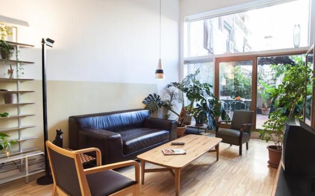 Sagrada Familia Design Terrace