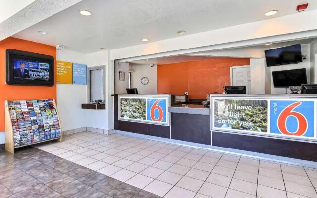 Motel 6 Oakland Airport