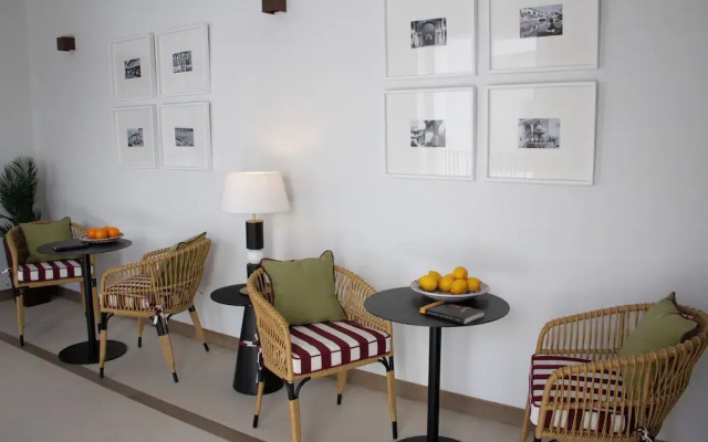 Puerta de la Ribera Suites