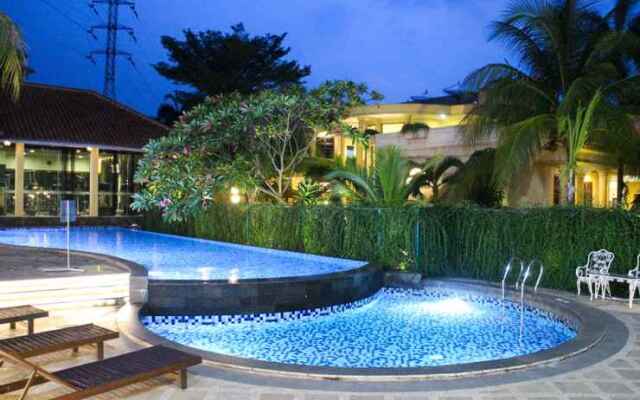 Narita Hotel Tangerang