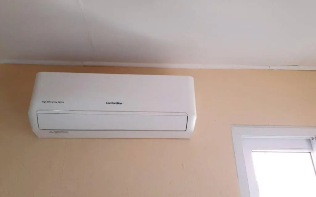 River Merendon Suite.