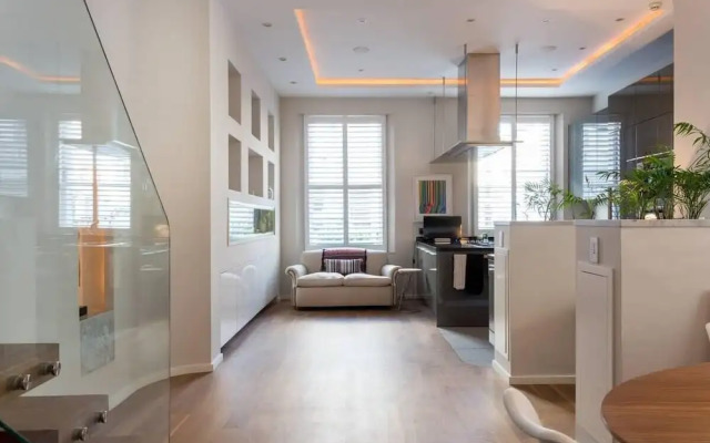 Spectacular 4 Bed House, Pimlico