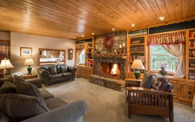 Arrowhead Pine Rose Cabins