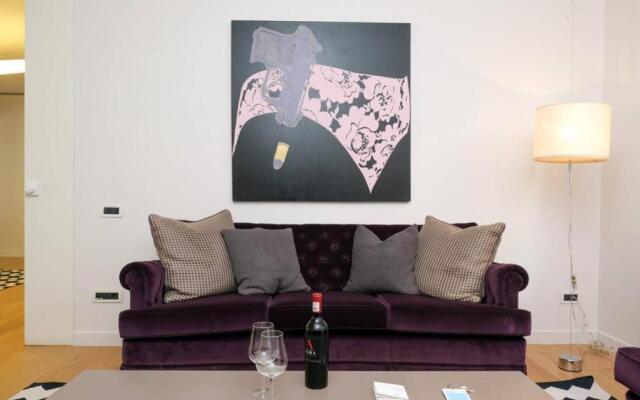 Urban Luxury Homm Apt. In Deinokratous Str.