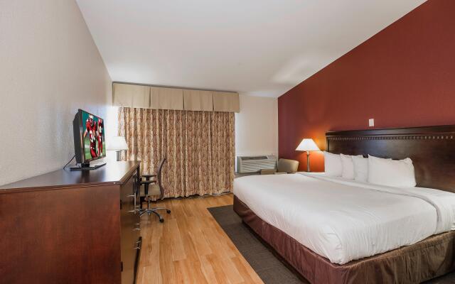 Red Roof Inn & Suites Mt Holly - McGuire AFB