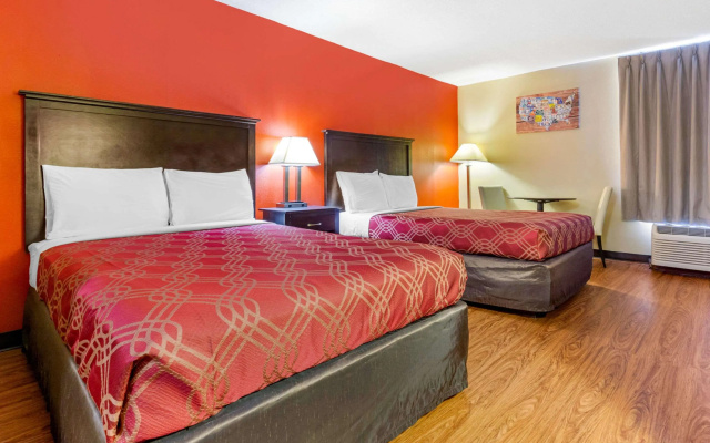 Econo Lodge Burlington I-40 - Image 6