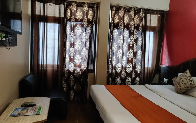 Hotel Sidharth Regency