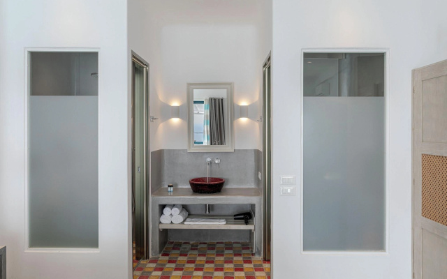 Afroessa Hotel by Caldera Houses