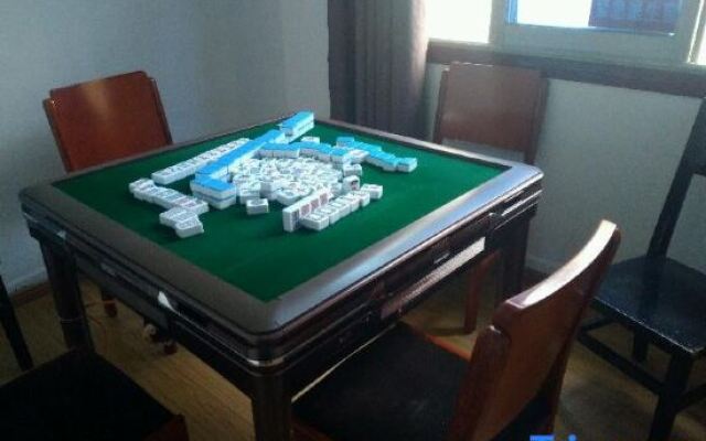Yifeng Materials Hotel