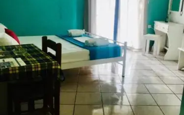 Contaratos Holiday Lettings