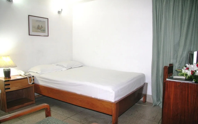 White House Hotel