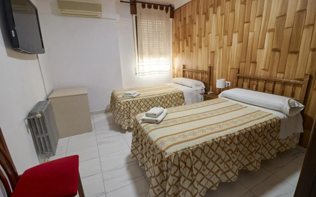 Hotel Virgen de los Reyes